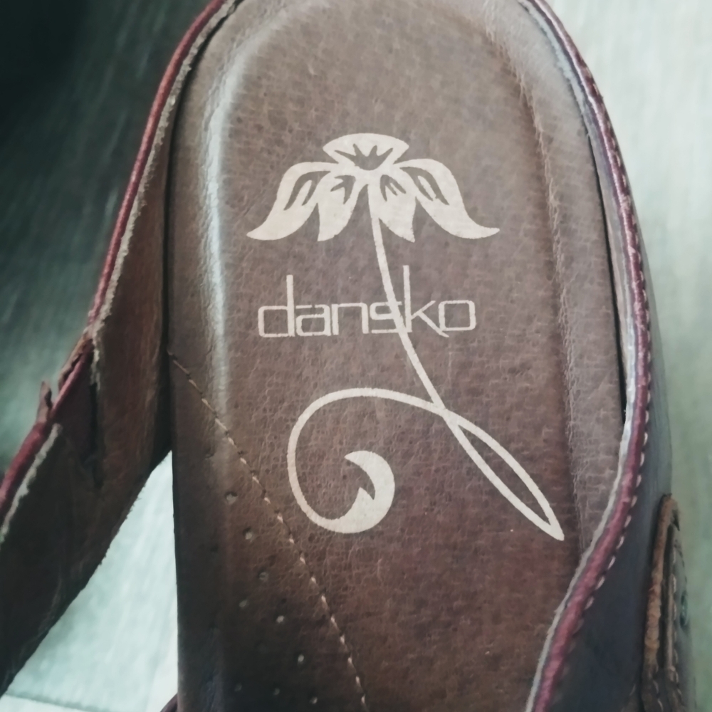 Dansko Brown Leather Floral Sandal  38 - Picture 7 of 9